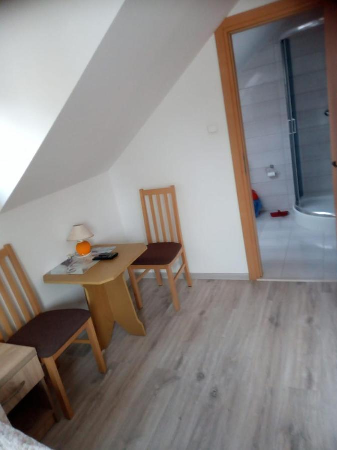 Pokoje Goscinne Tomasz Międzywodzie Extérieur photo