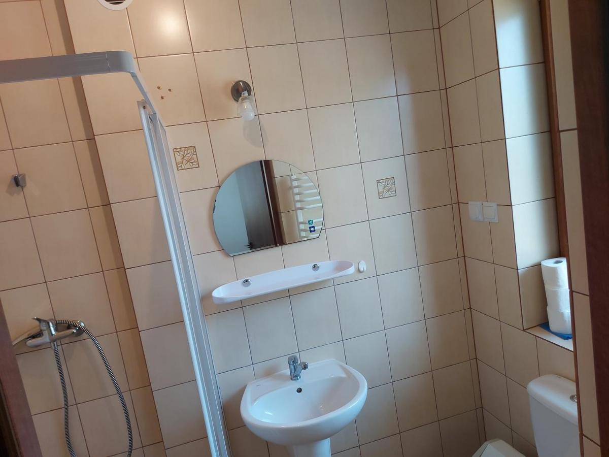 Pokoje Goscinne Tomasz Międzywodzie Extérieur photo
